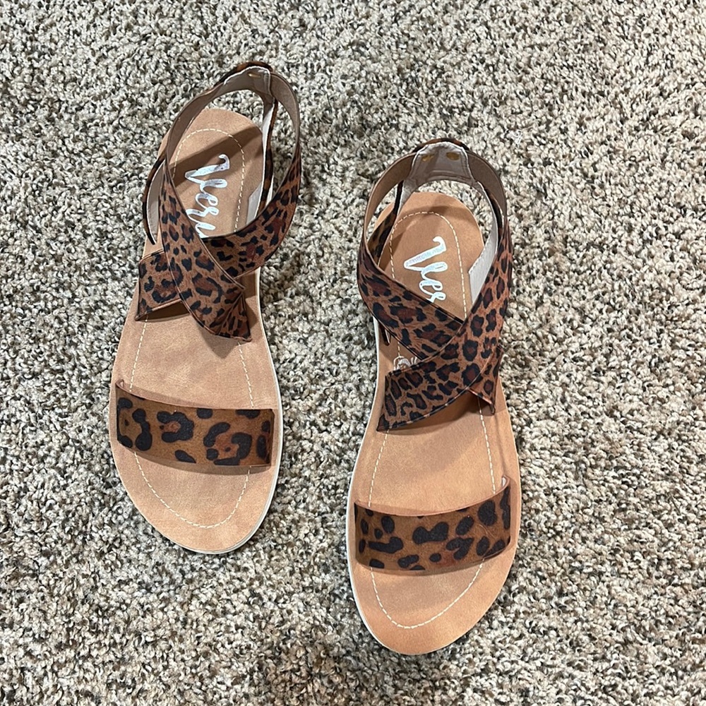 Very G Sandals